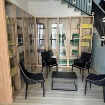 La sala lettura del Polo, con librerie e poltrone